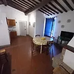 Podere Santa Giulia - Casale Francianina アパート ピオンビーノ